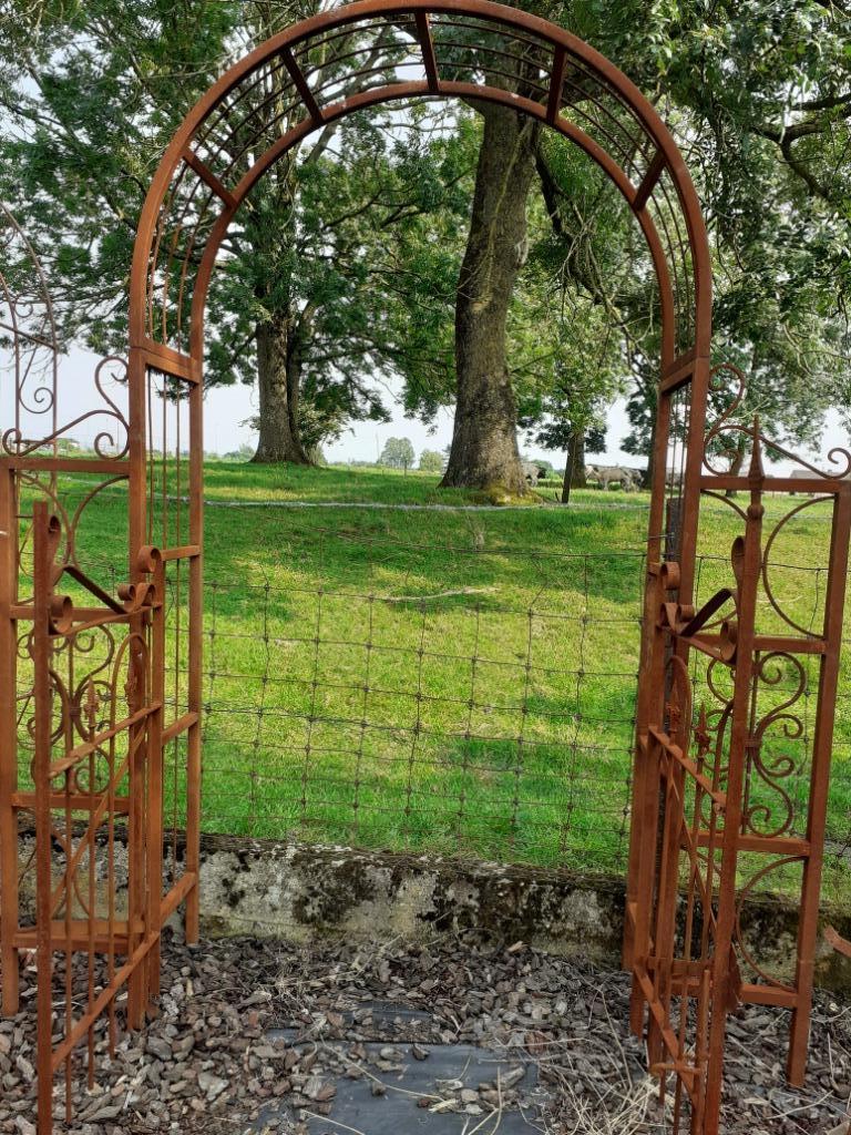 Grande arche , arcade avec barrière en fer forgé, Jardin & Terrasse, Enlèvement, Neuf