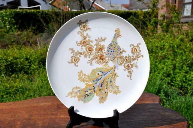 plat en porcelaine, Enlèvement