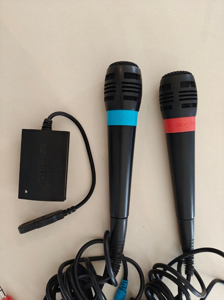 2 originele Singstar microfoons + USB connector, Games en Spelcomputers, Ophalen, Zo goed als nieuw, Microfoon, Overige merken