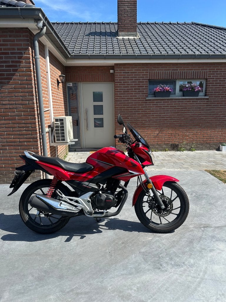 HONDA CB125F - 04/2020 - 1800 KM ALS NIEUW!, Particulier, 125 cc, 11 kW of minder, ABS