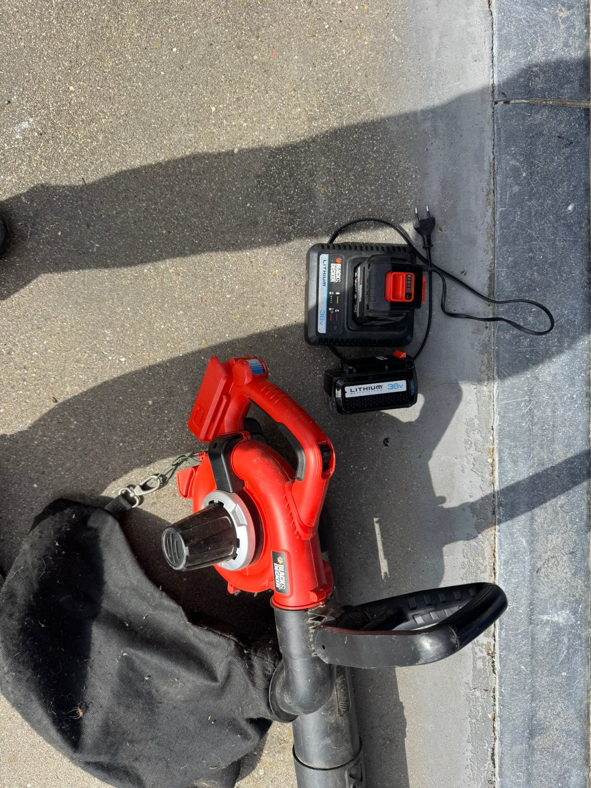Aspirateur de feuilles de jardin, Enlèvement