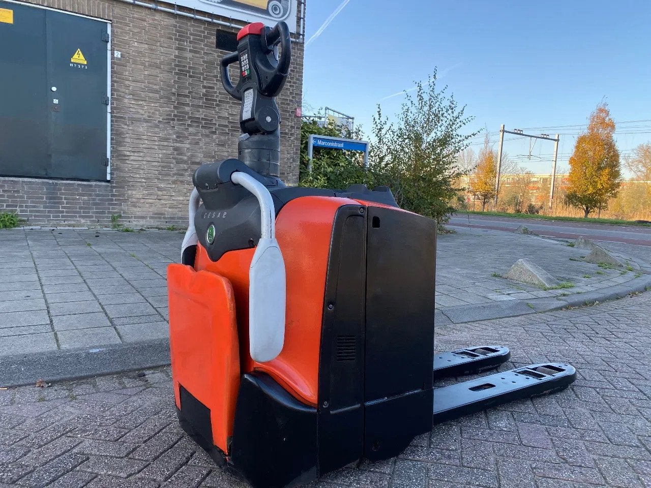 Cesab P320 2000KG PALLETWAGEN / HEFTRUCK, Électrique, CESAB, Transpalette, Marconistraat 2
3133KL  Vlaardingen, NL