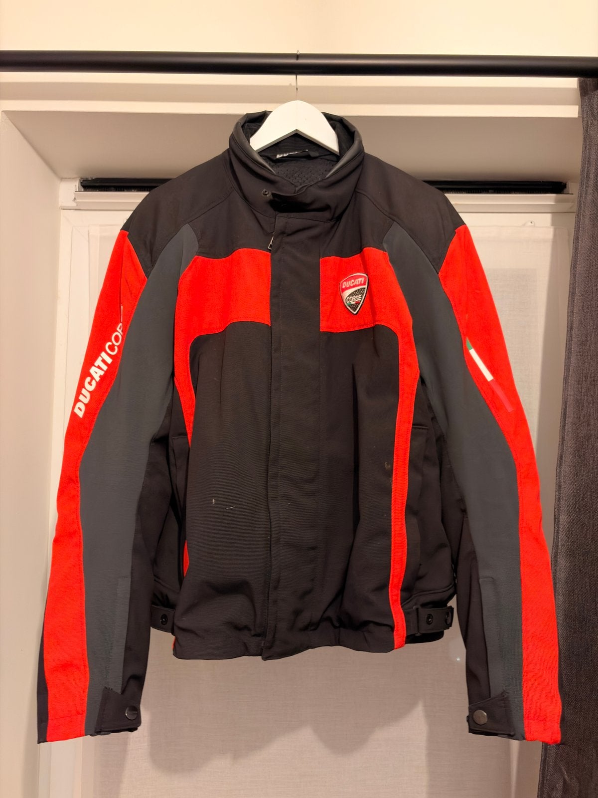 Ducati motorvest maat 54, Motoren, Ophalen