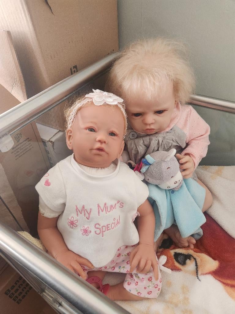 2 reborn baby's  75 euro per stuk, Verzamelen, Poppen, Ophalen of Verzenden, Babypop, Levensecht of Reborn