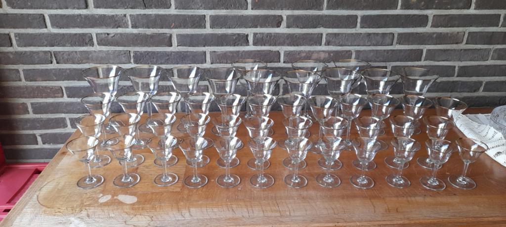 Retro glasservies, Enlèvement