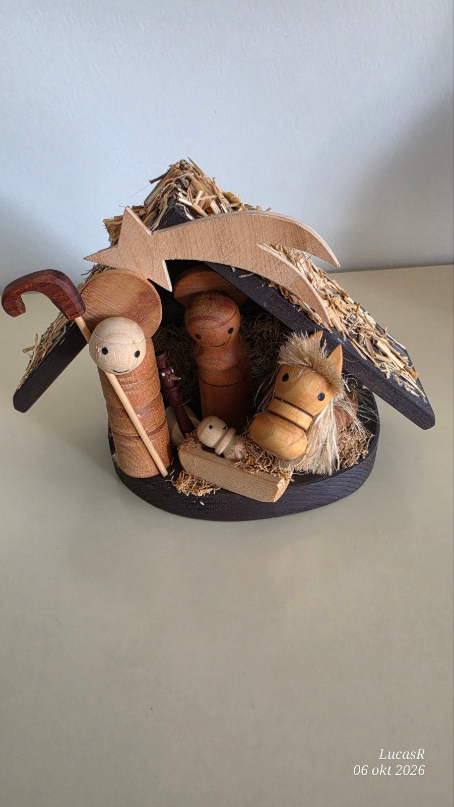 Houten kerststalletje, Ophalen, Nieuw