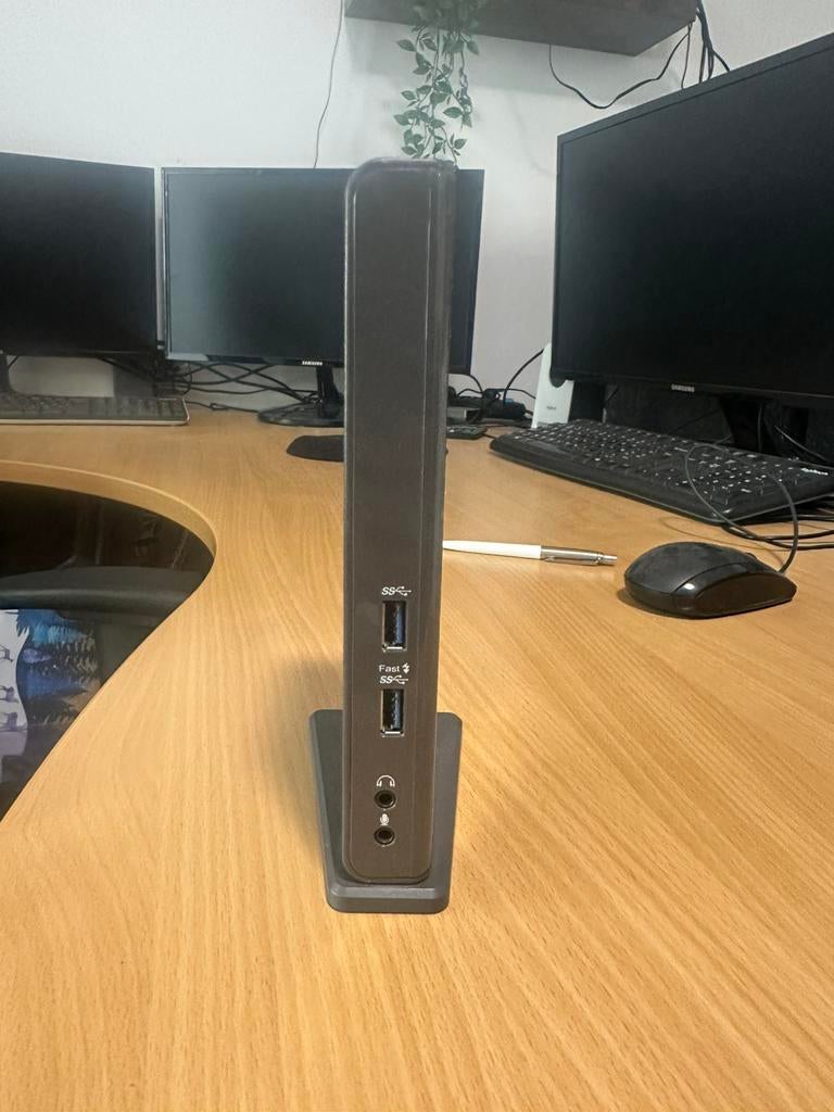 Docking station v7, Informatique & Logiciels, Enlèvement, Utilisé
