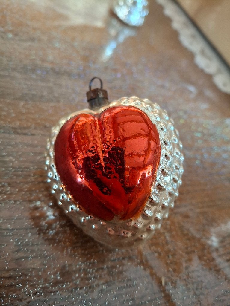 Ancienne boule de noel en verre .coeur, Enlèvement ou Envoi, Utilisé