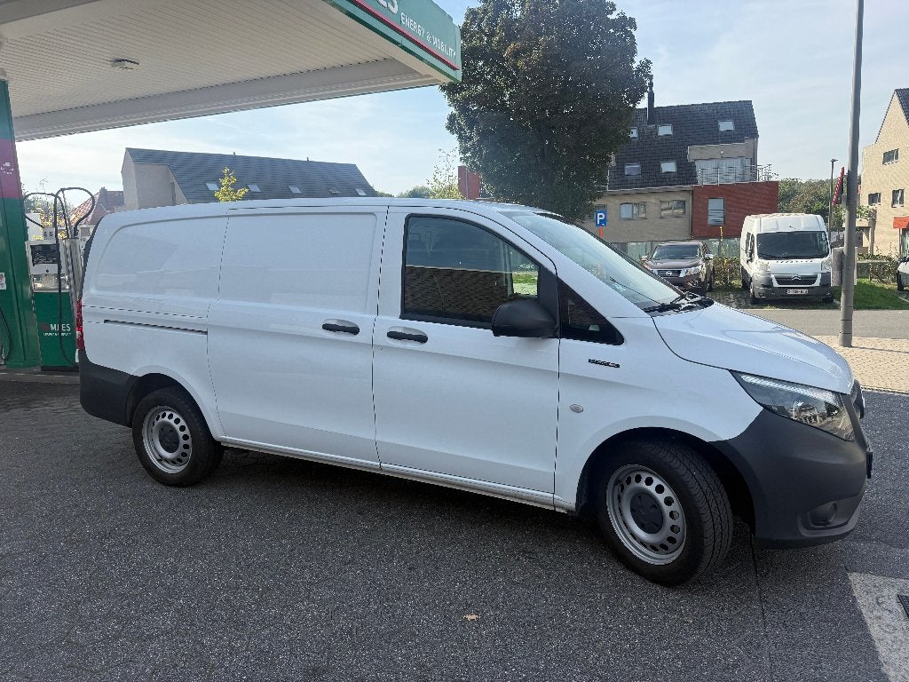 Mercedes Vito Electrique Model 2021 ONLY 3283km 12.809 Netto, https://public.car-pass.be/vhr/c7dc0425-8c94-461d-b30e-27c8f118a211?lang=fr