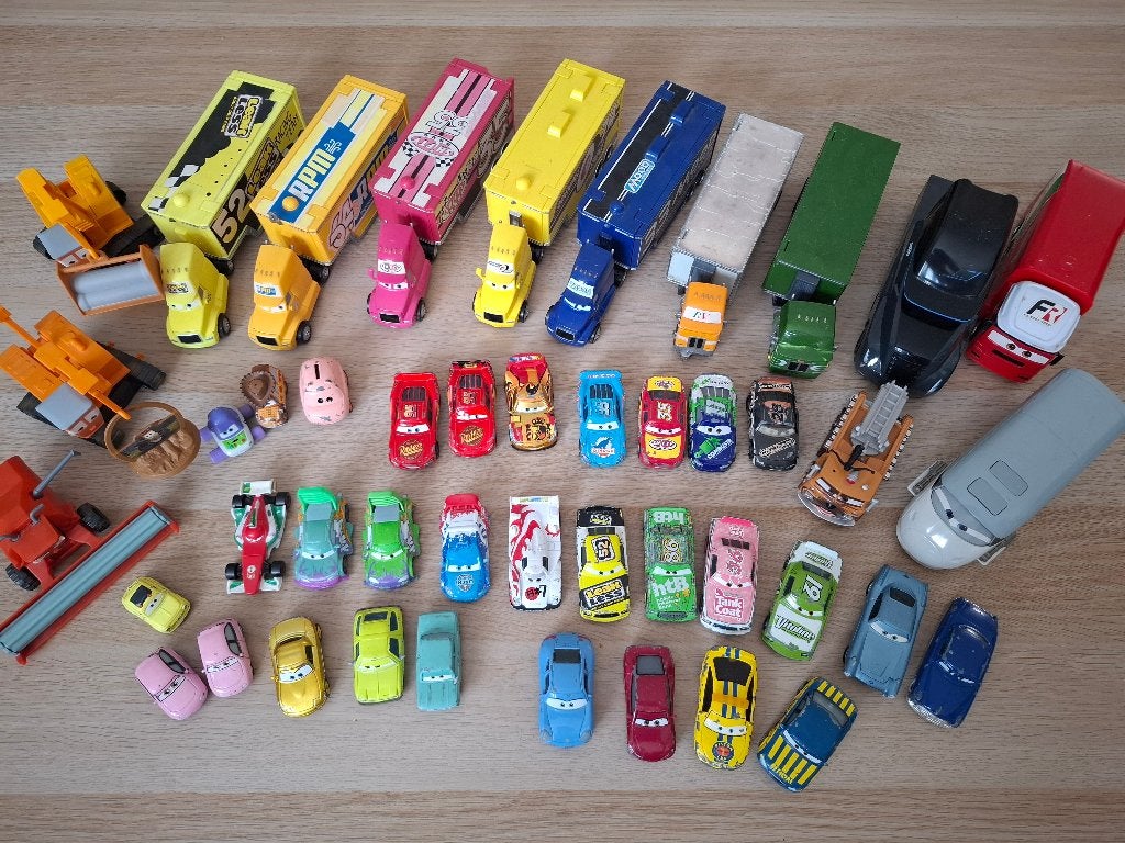 Cars disney-auto's / vrachtwagens, Kinderen en Baby's, Speelgoed |Speelgoedvoertuigen, Ophalen, Gebruikt