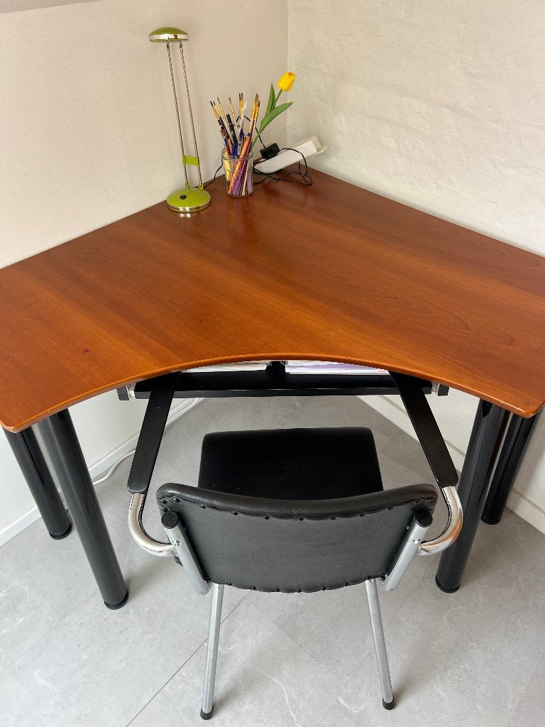 Bureau d'angle compact + chaise confortable, Maison & Meubles, Bureaux, Prise de courant, 110 cm, 110 cm, Bois
