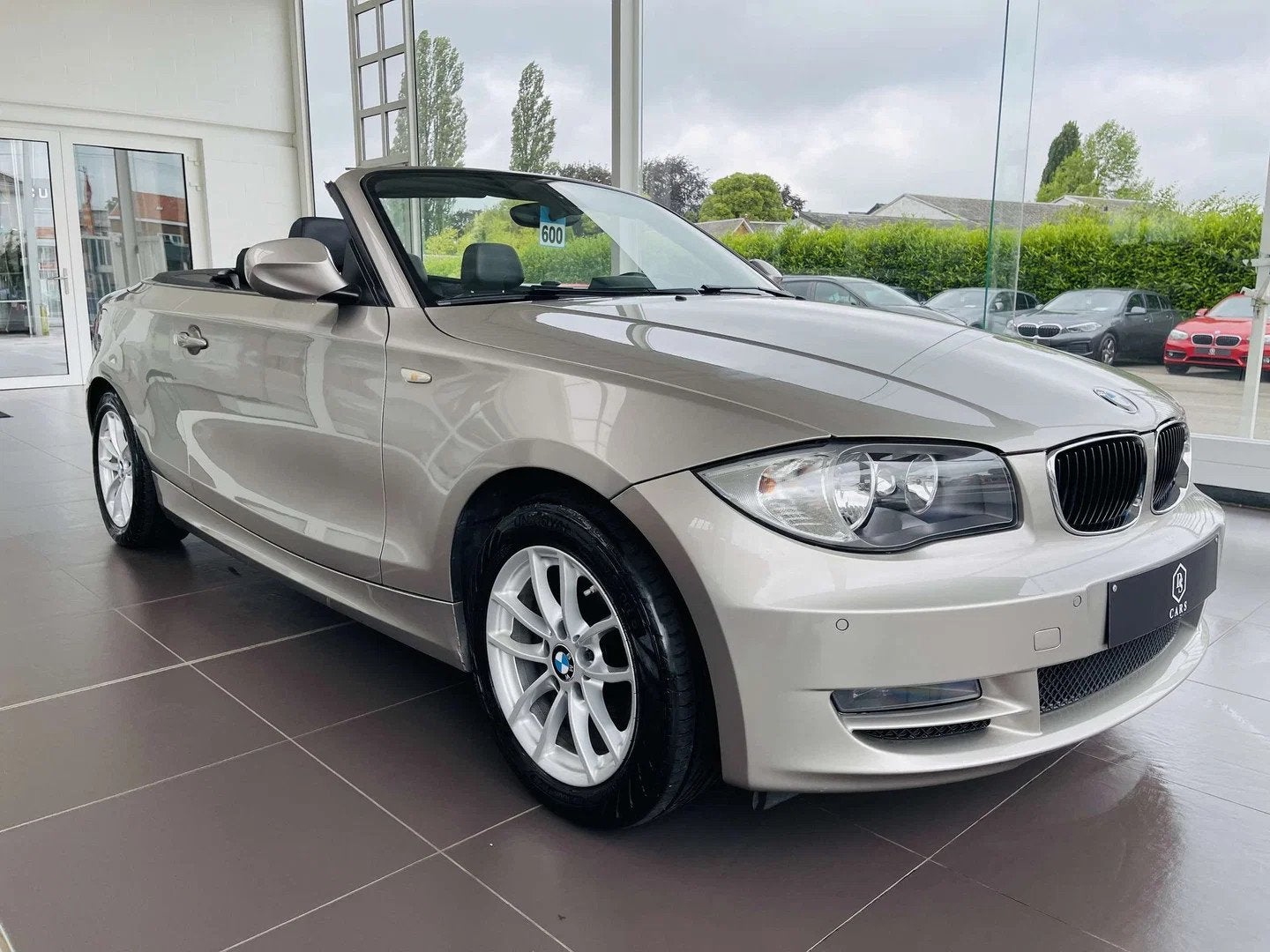 BMW 1 Serie 118 iA * GARANTIE + CUIR + GPS PRO *, Autos, Cuir, Euro 5, Achat, https://public.car-pass.be/vhr/aa093e76-383d-48f1-a097-5d289d7e5a45
