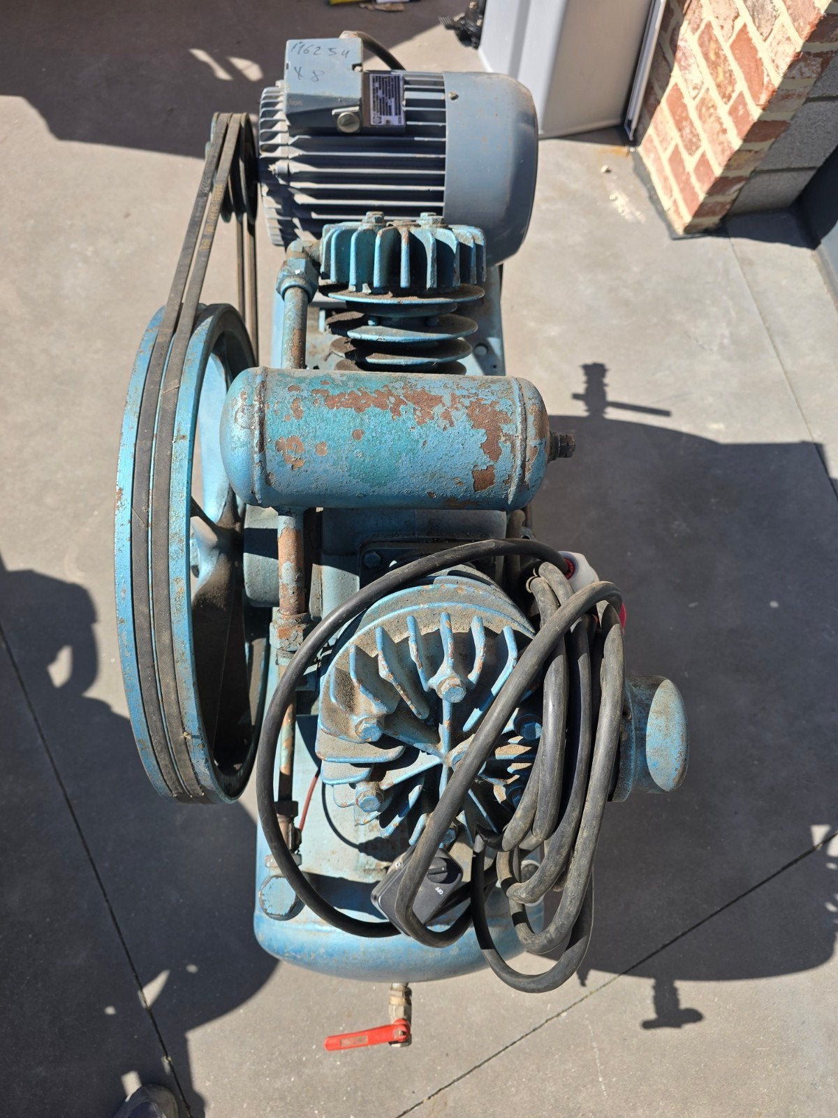 Gros compresseur pro avec nouveau moteur électrique + câble, Bricolage & Construction, Enlèvement, Utilisé, 10 bars ou plus, 100 litres ou plus