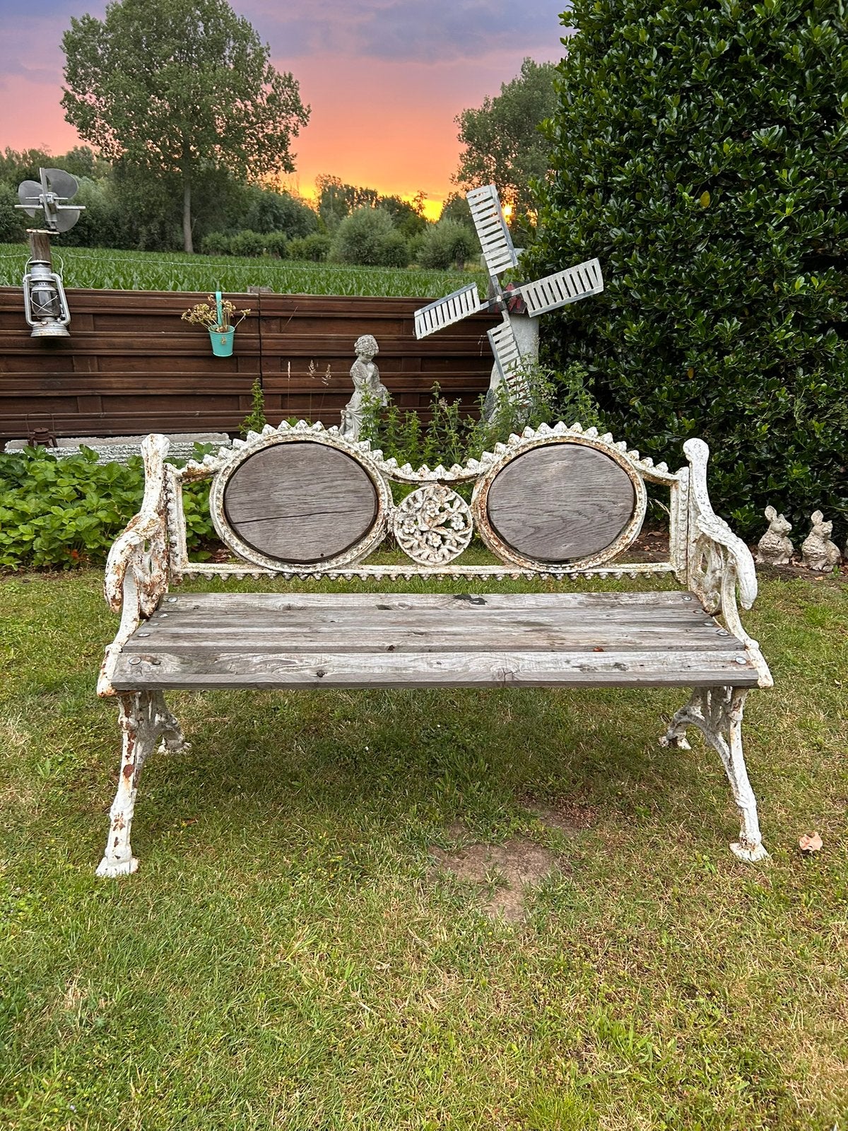 Victoriaanse gietijzeren tuinbank met houten latten, Tuin en Terras, Ophalen, Gebruikt, Metaal