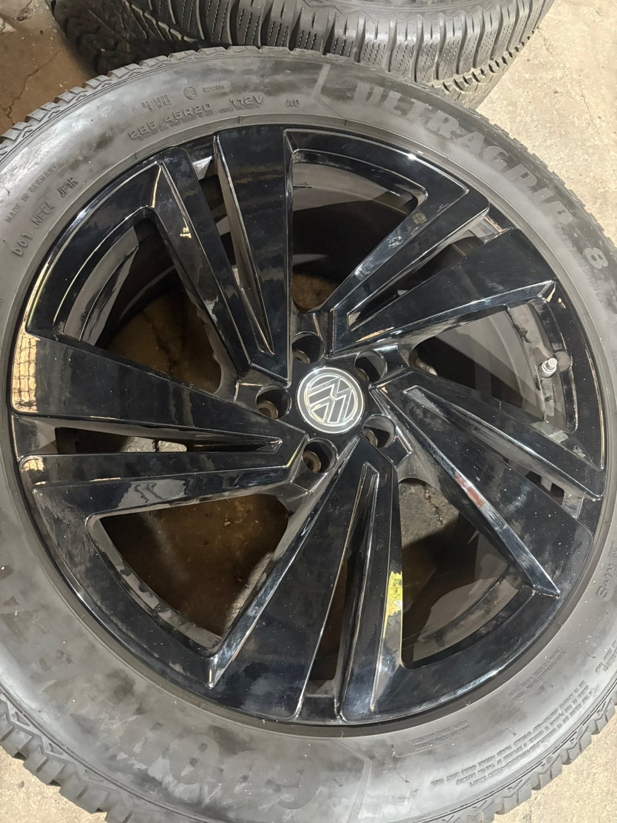 Kits hivers vw touareg 285 45 25 goodyear 7mm, Autos : Pièces & Accessoires, Enlèvement, 20 pouces, Pneu(s)