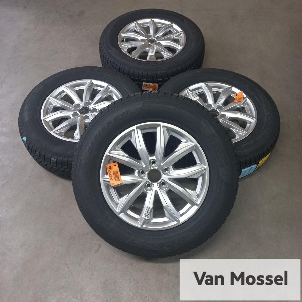 Audi Q5 Pirelli Scorpion Winter 235/65/R17 104H, Pneus et Jantes, Pneus hiver, Véhicule de tourisme, -