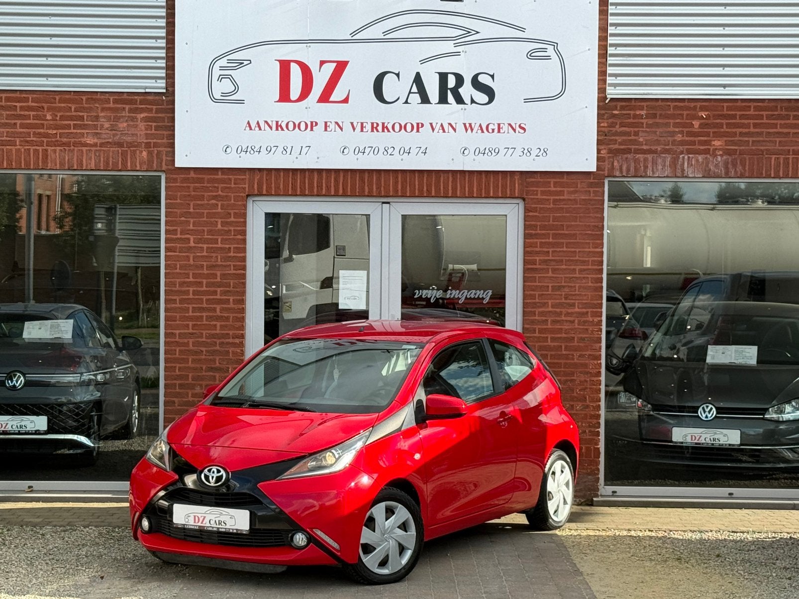 TOYOTA AYGO 1.0I 69CH |NAVIGATION | CLIME | BLUETOOTH |LED, Autos, Rouge, Euro 5, Achat, Entreprise