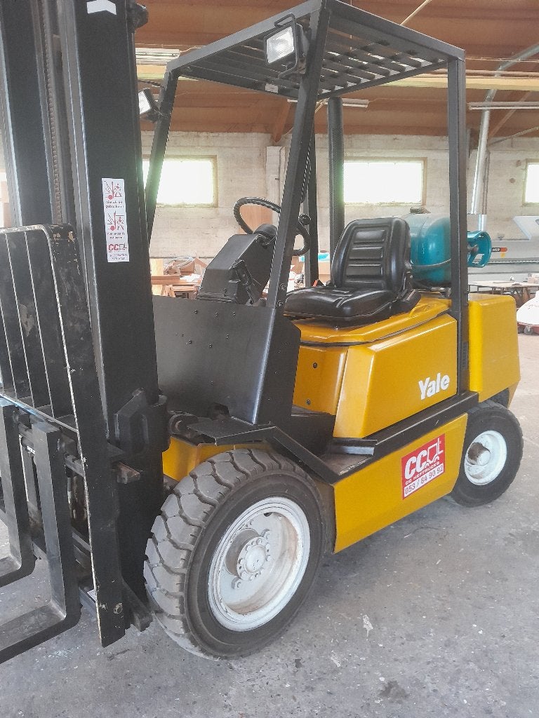 Chariot élévateur à gaz Yale /3 tonnes (4000 heures), Articles professionnels, Enlèvement, Chariot élévateur