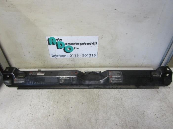 Radiateurbalk van een Volkswagen Transporter (Transporter 90, Gebruikt, -, Volkswagen, -