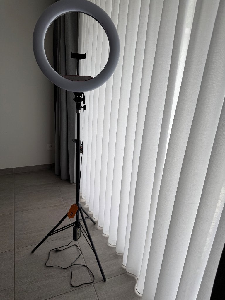 Lampe annulaire de studio avec support - neuve, Enlèvement, Neuf, Lampe ou Kit de flash