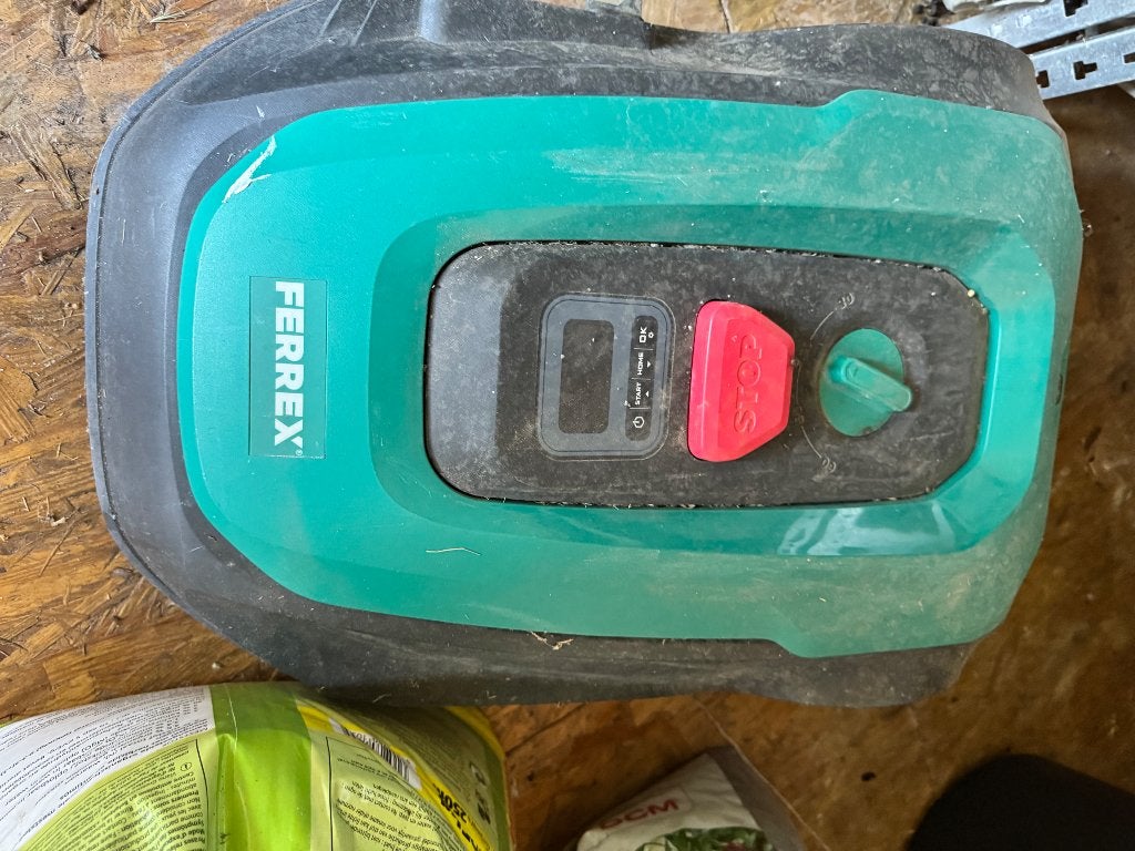 Gras robot, Tuin en Terras, Ophalen, Gebruikt, Ferrex, Bestuurbaar via app