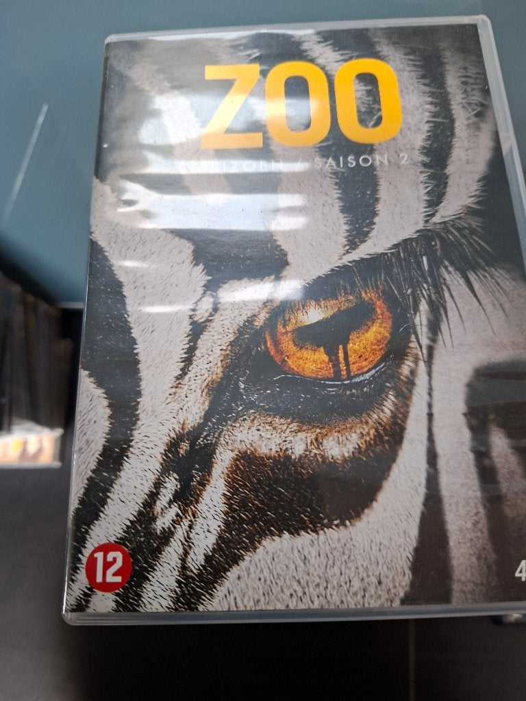 dvd - zoo - seizoen 2 - 4 disc - doos 4, Cd's en Dvd's, Bonusmateriaal, Nederlands, Ophalen of Verzenden, Zo goed als nieuw