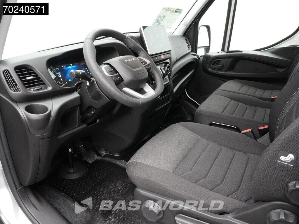 Iveco Daily 35C18 BPM VRIJ! 3.0L Automaat L3H2 180PK Dubbell, Auto's, Bestelwagens en Lichte vracht, Automaat, Stof, Euro 6, 4 cilinders