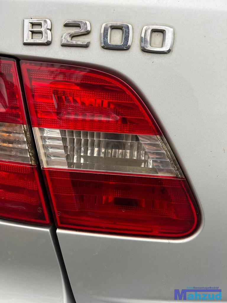 MERCEDES B KLASSE W245 links binnen achterlicht 2005-2011, Mercedes-Benz AG, Mercedes-Benz, Utilisé, Mercedesstrasse 120
70372  Stuttgart, DE