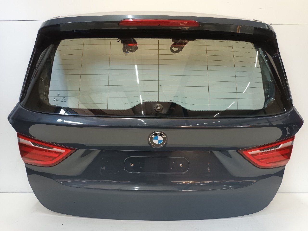 Achterklep BMW 2 serie, Onderdelen@venauto.nl, Van der Ven Autorecycling B.V., Gebruikt, Ettenseweg 76, 4706 PB Roosendaal, The Netherlands