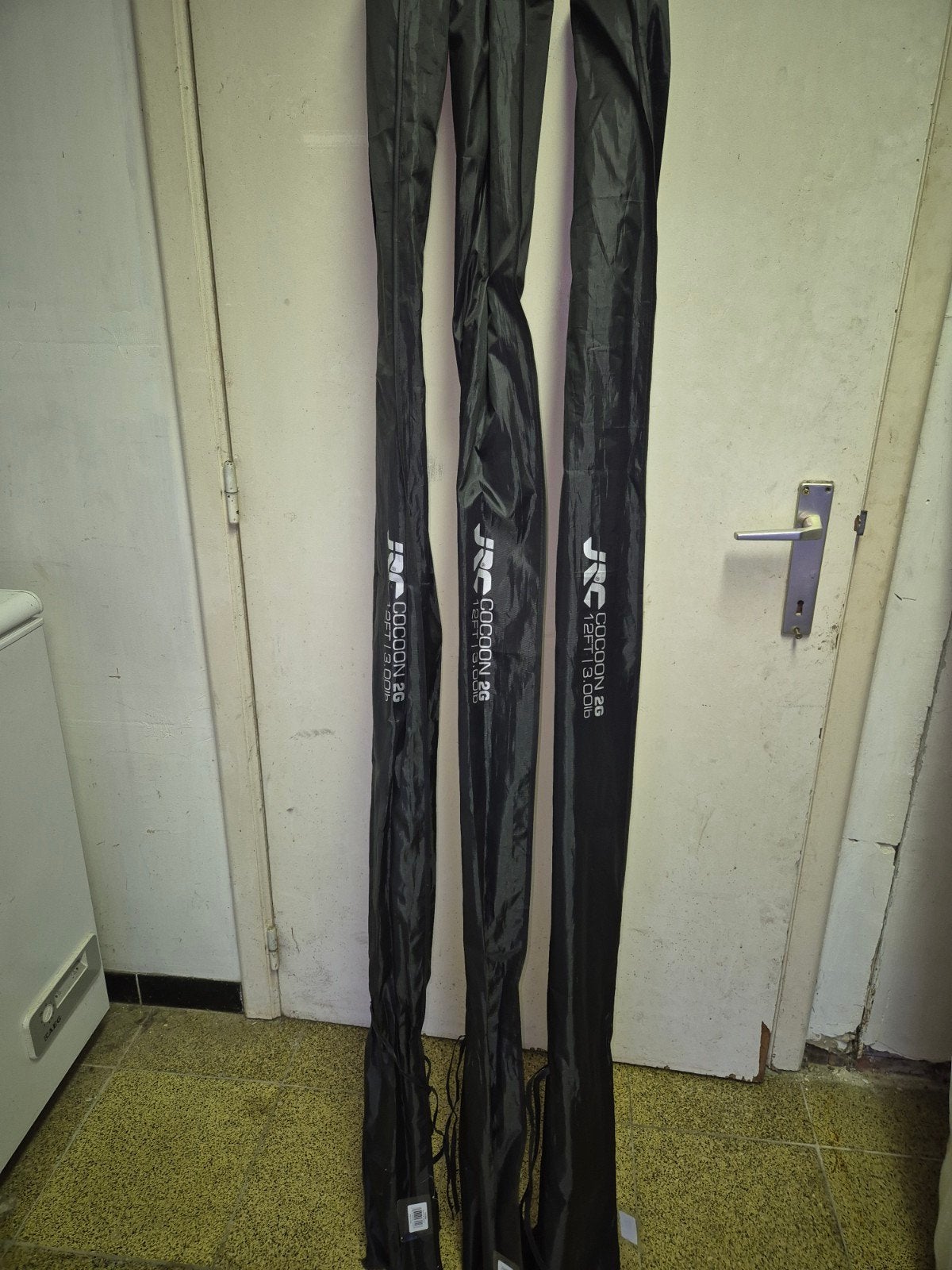 3x JRC Cocoon 12ft en 3LB en 3x Okuma 7000cc molens.

3x Oku, Ophalen, Molen