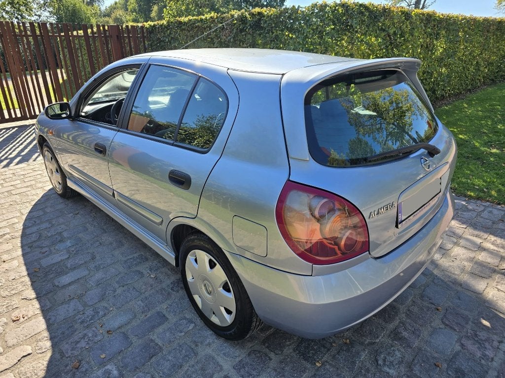 Nissan Almera 1.5i / 222.941 km / benzine, Auto's, 4 cilinders, 72 kW, Bedrijf, 160 g/km