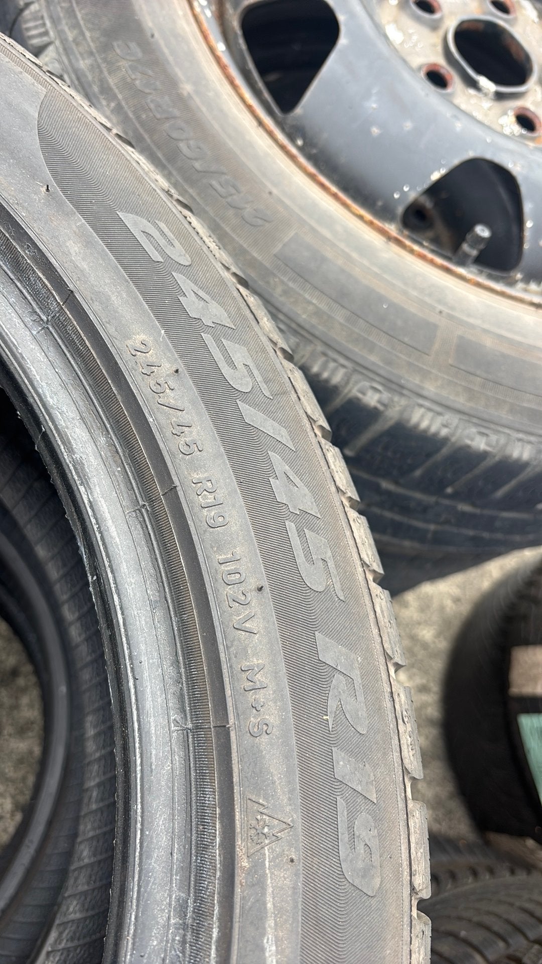 Pneus d'hiver 245/45r19 24545r19, Enlèvement