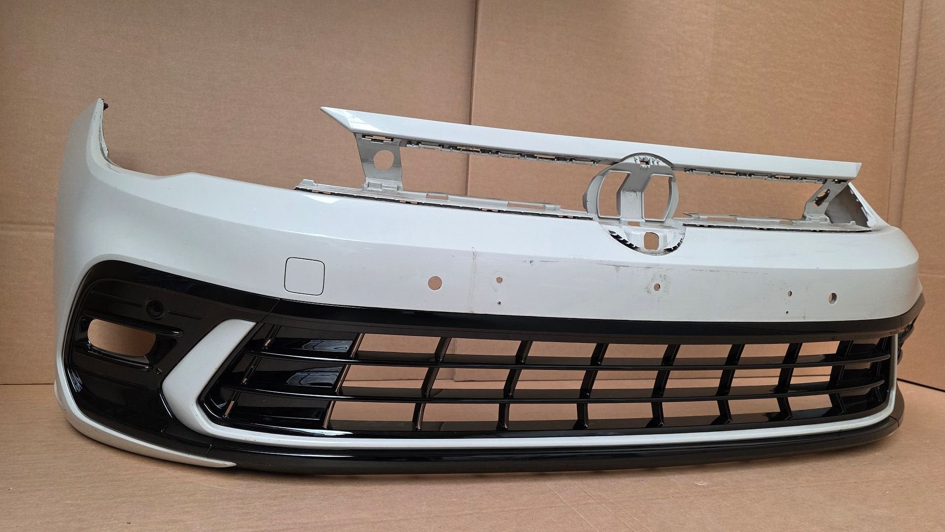 Voorbumper VW Polo 2G Facelift R-line Volkswagen A7A 2022-, -, Origine de la pièce connue, Utilisé, -