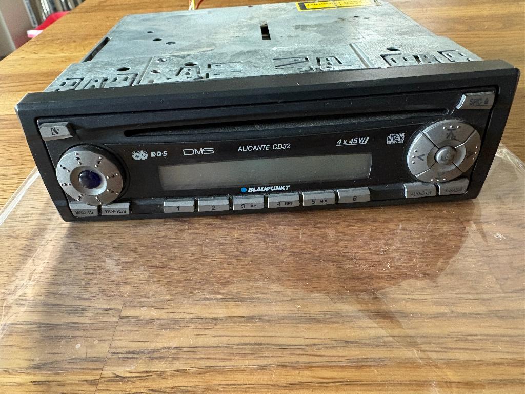 AUTORADIO BLAUPUNKT ALICANTE CD32, Verzenden