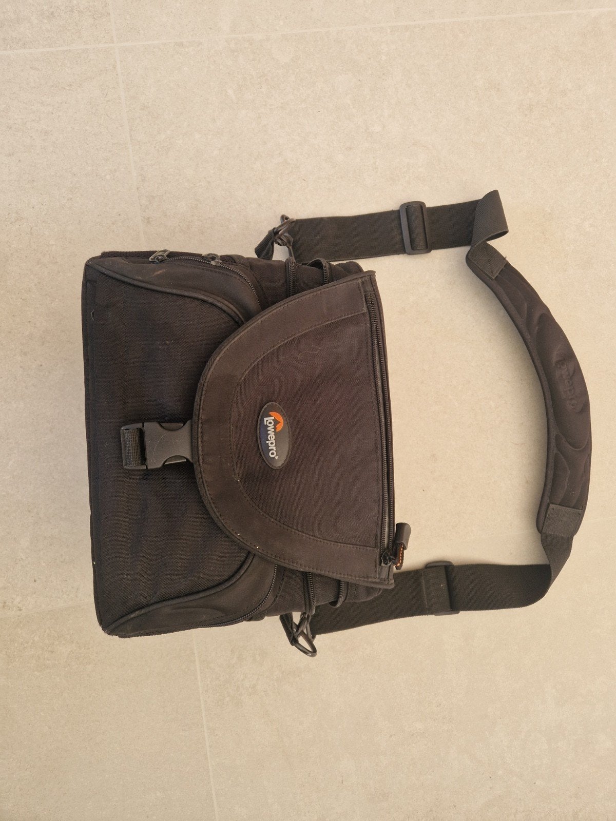Sac photo Lowepro Nova 4 AW, Enlèvement ou Envoi