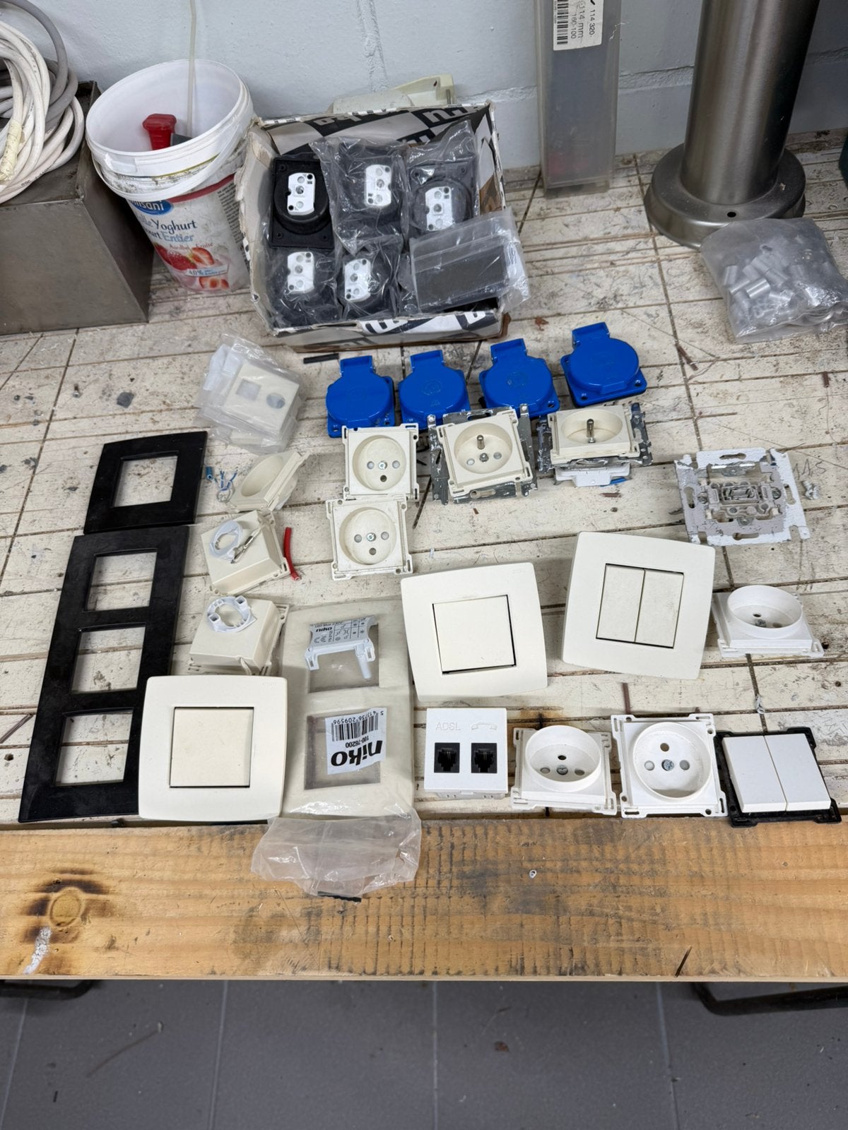 PIÈCES NIKO, Bricolage & Construction, Électricité & Câbles, Enlèvement ou Envoi