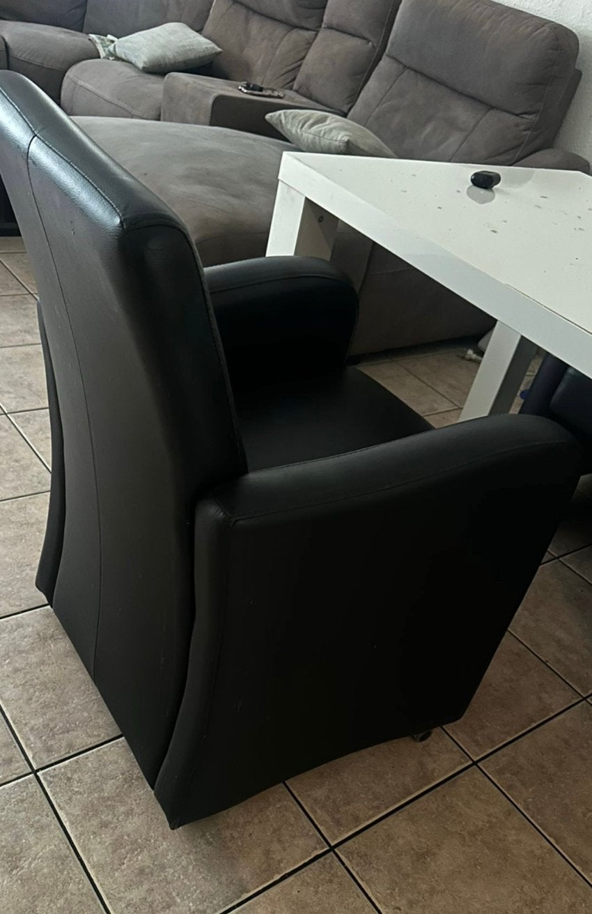 4x tafel Stoelen, Ophalen, Zo goed als nieuw, Zwart, Leer