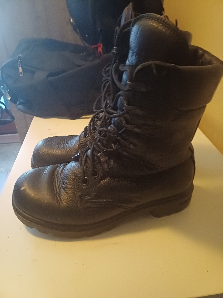 TE KOOP NEDERLANDSE DEFENSIE LEGER KISTEN, Enlèvement