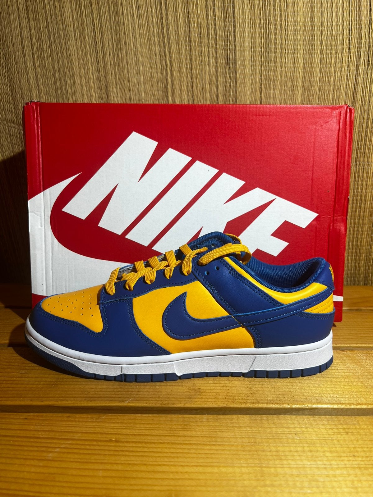 Nike Dunk Low UCLA Maat 43, Kleding | Heren, Schoenen, Blauw, Nieuw, Ophalen of Verzenden, Sneakers