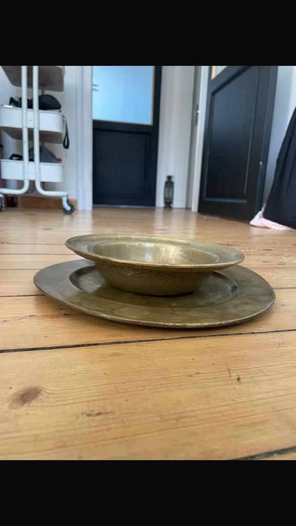 Cendrier de grande taille et assiette en laiton, Antiquités & Art, Antiquités | Bronze & Cuivre, Enlèvement
