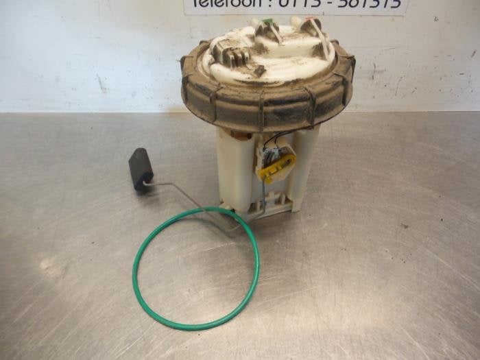 Pompe carburant électrique d'un Renault Clio (Clio 2 98-), Renault, -, 3 mois de garantie, Utilisé