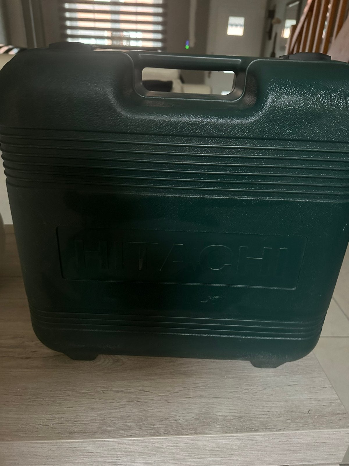 Défonceuse Hitachi 2000W  nouvelle, avec 6 fraises, Enlèvement ou Envoi