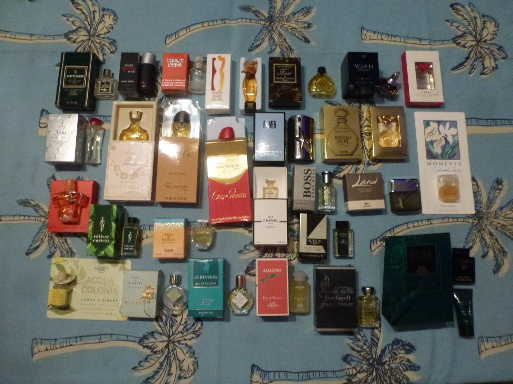 28 miniatures de parfum pour collection (lot 2), Enlèvement ou Envoi, Comme neuf, Miniature, Plein