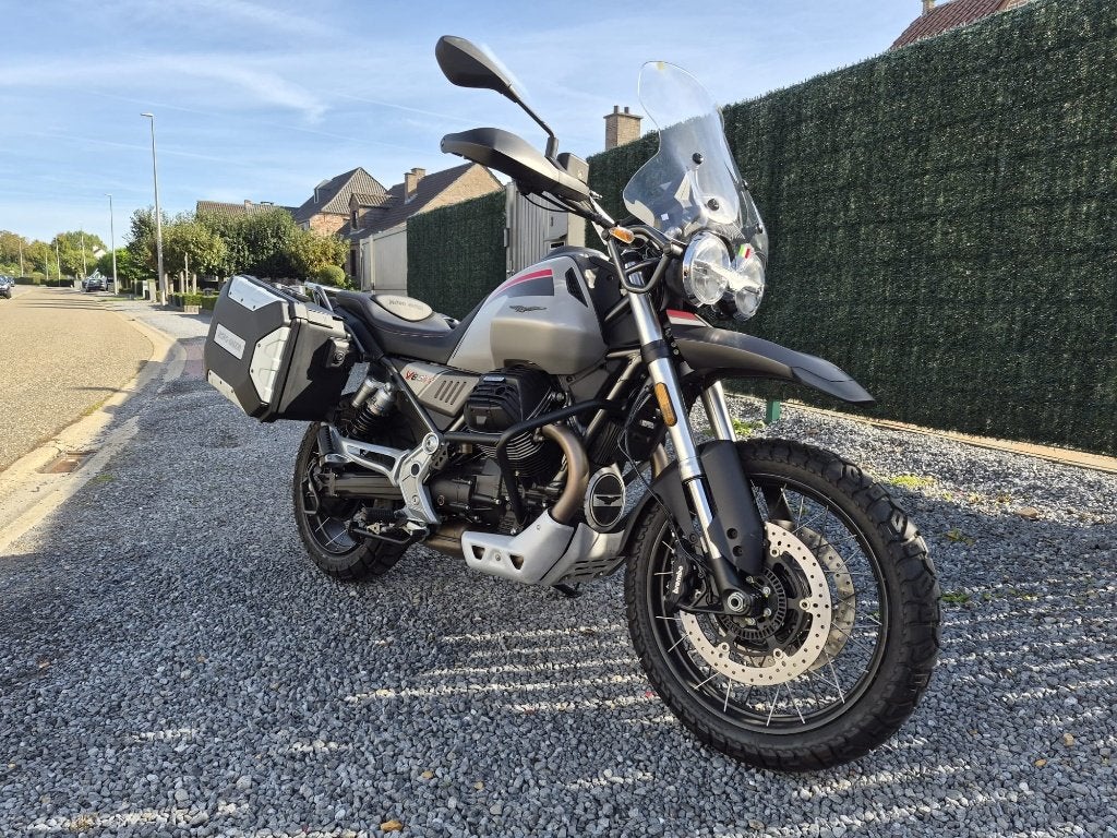 Moto Guzzi V85 Travel, Motoren, 2 cilinders, LED Verlichting, Occasion, Motorrijbewijs A