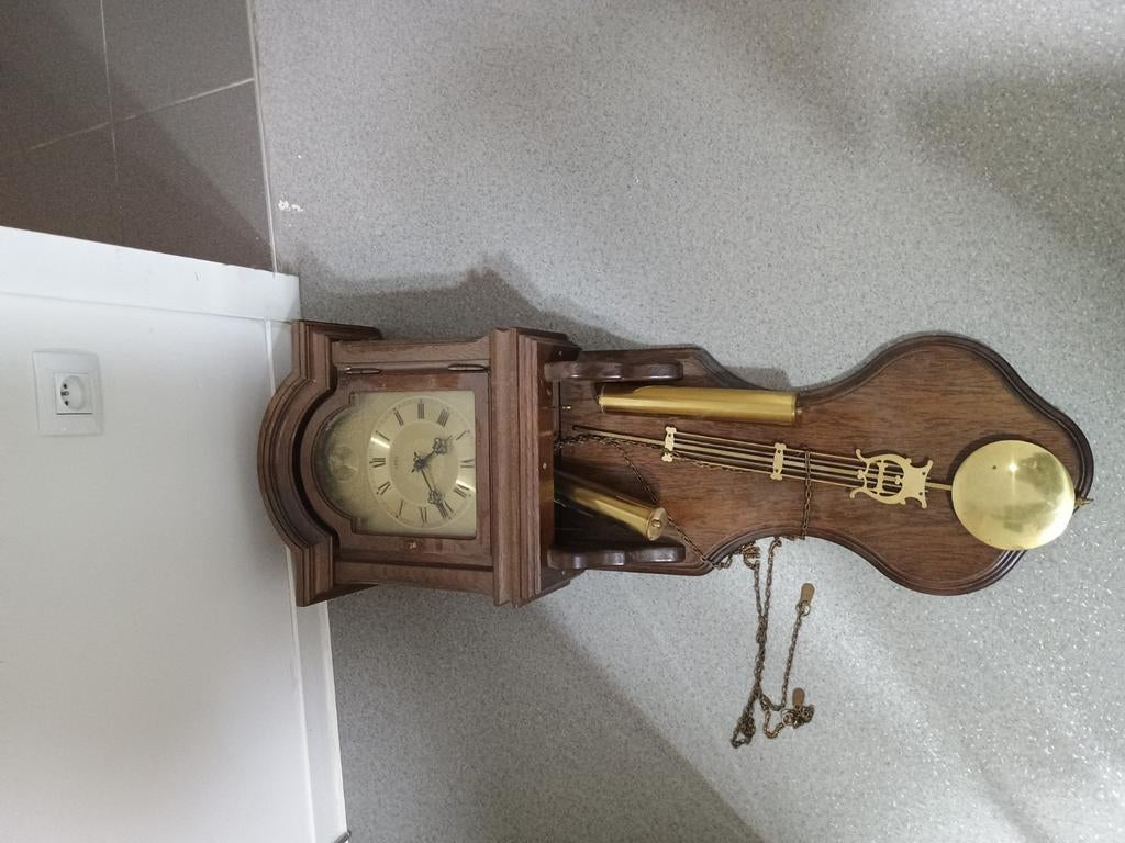 lourde horloge en bois foncé, Antiquités & Art, Enlèvement
