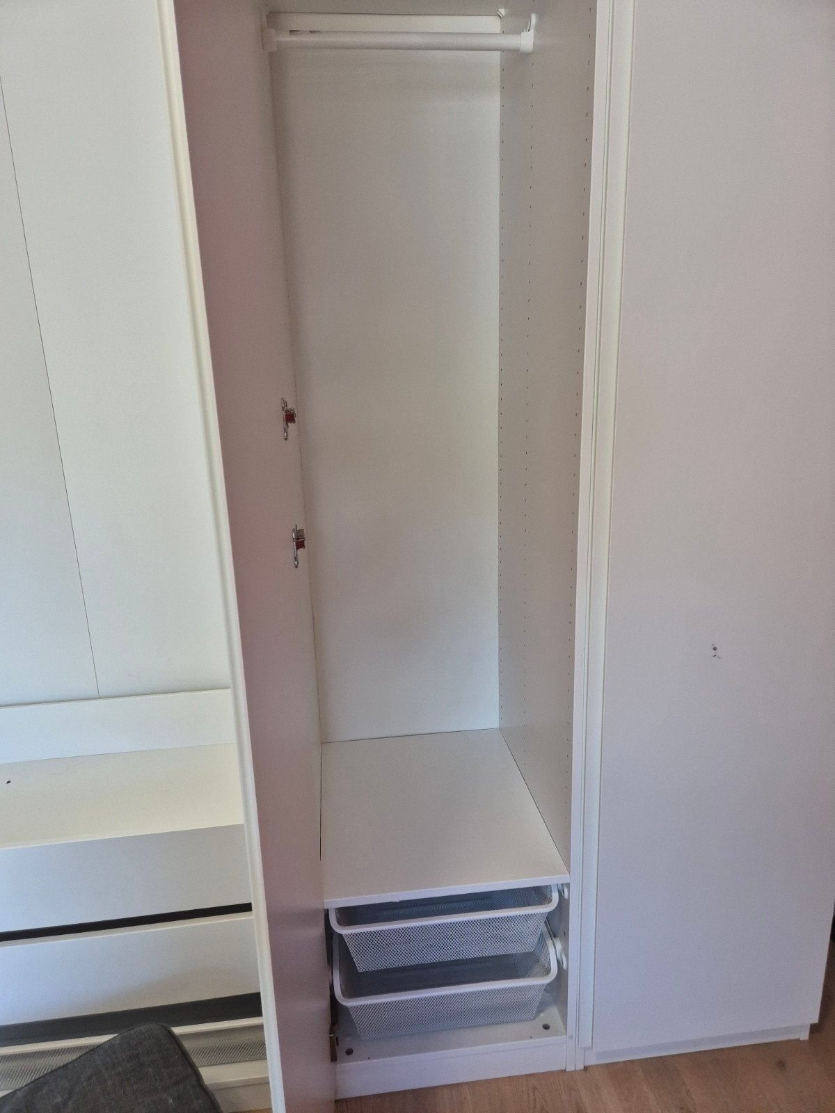 armoire blanche pax 50*236, Enlèvement