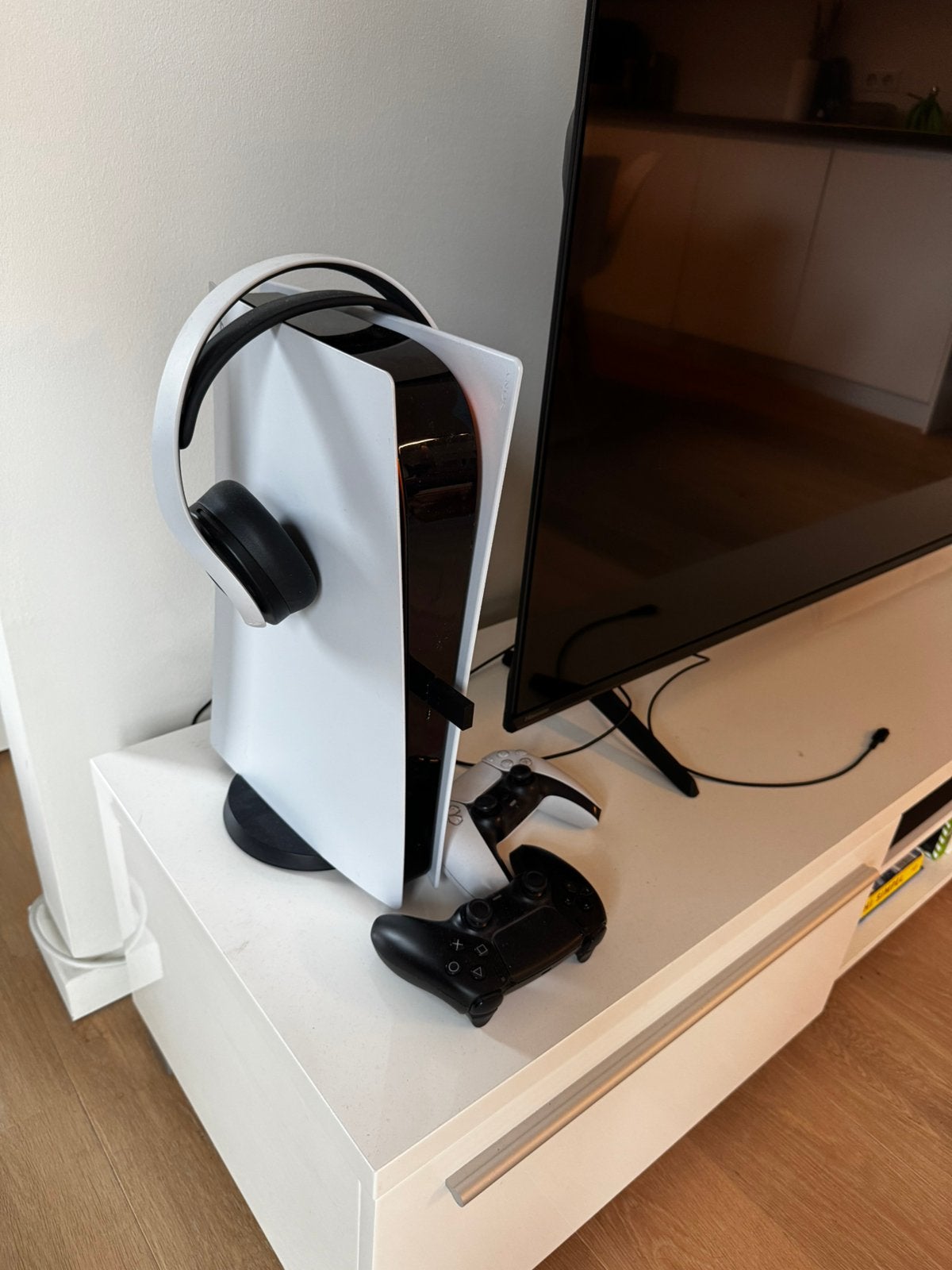 Playstation 5, Enlèvement, Utilisé