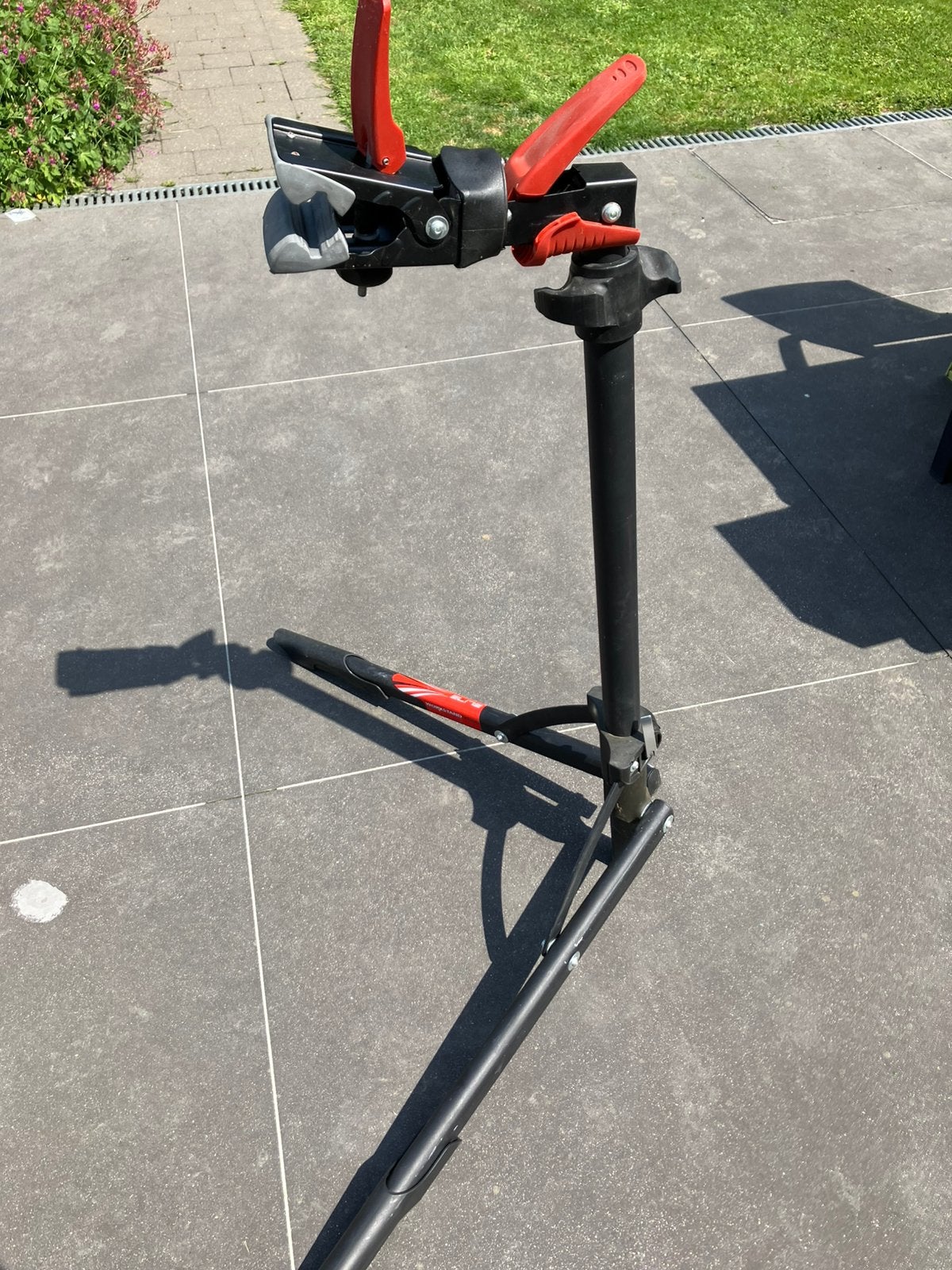 Elite workstand team, Ophalen, Zo goed als nieuw
