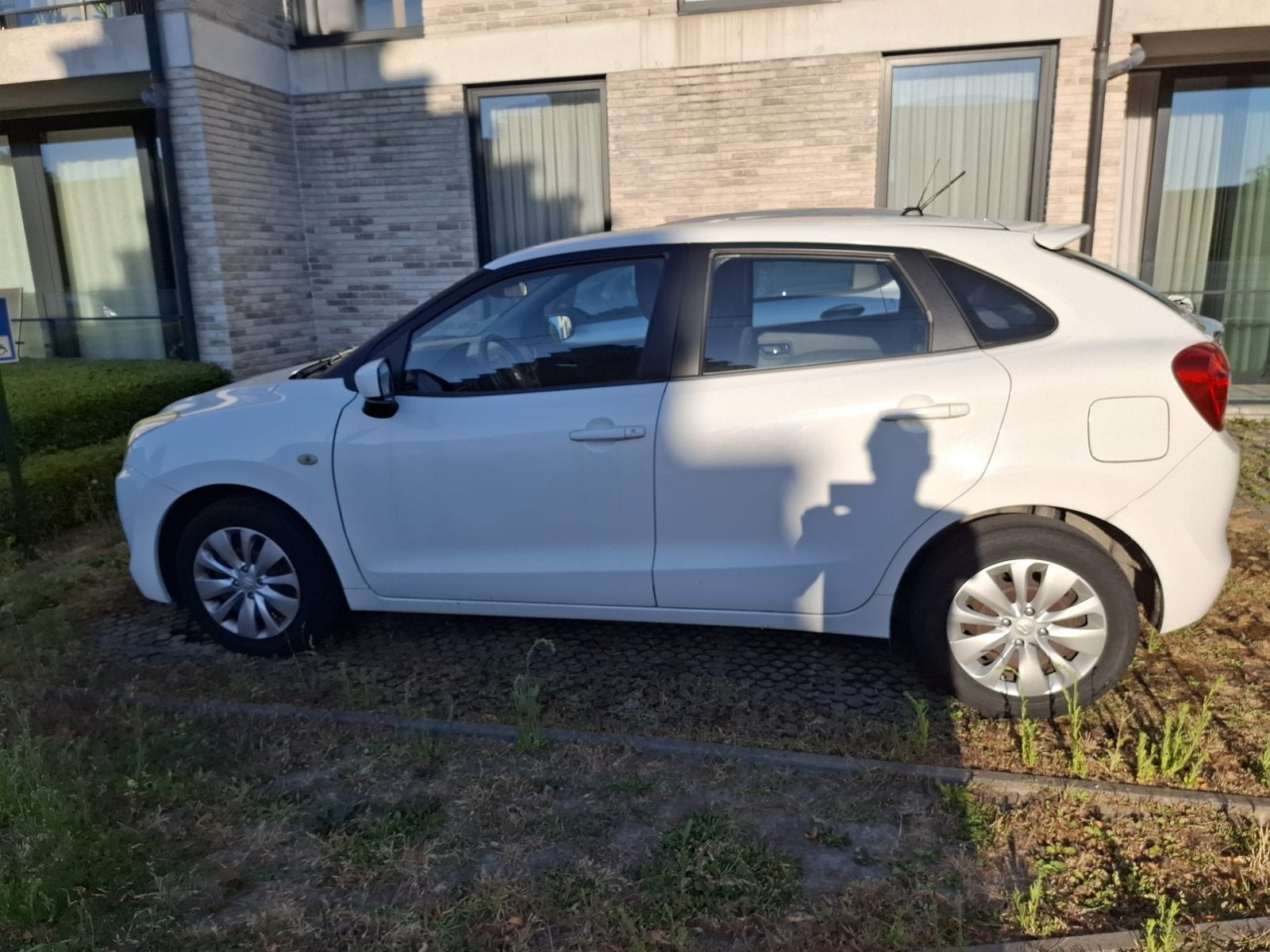 Suzuki Baleno en parfaite condition de vieille dame, 1242 cm³, Achat, Euro 6, 5 portes