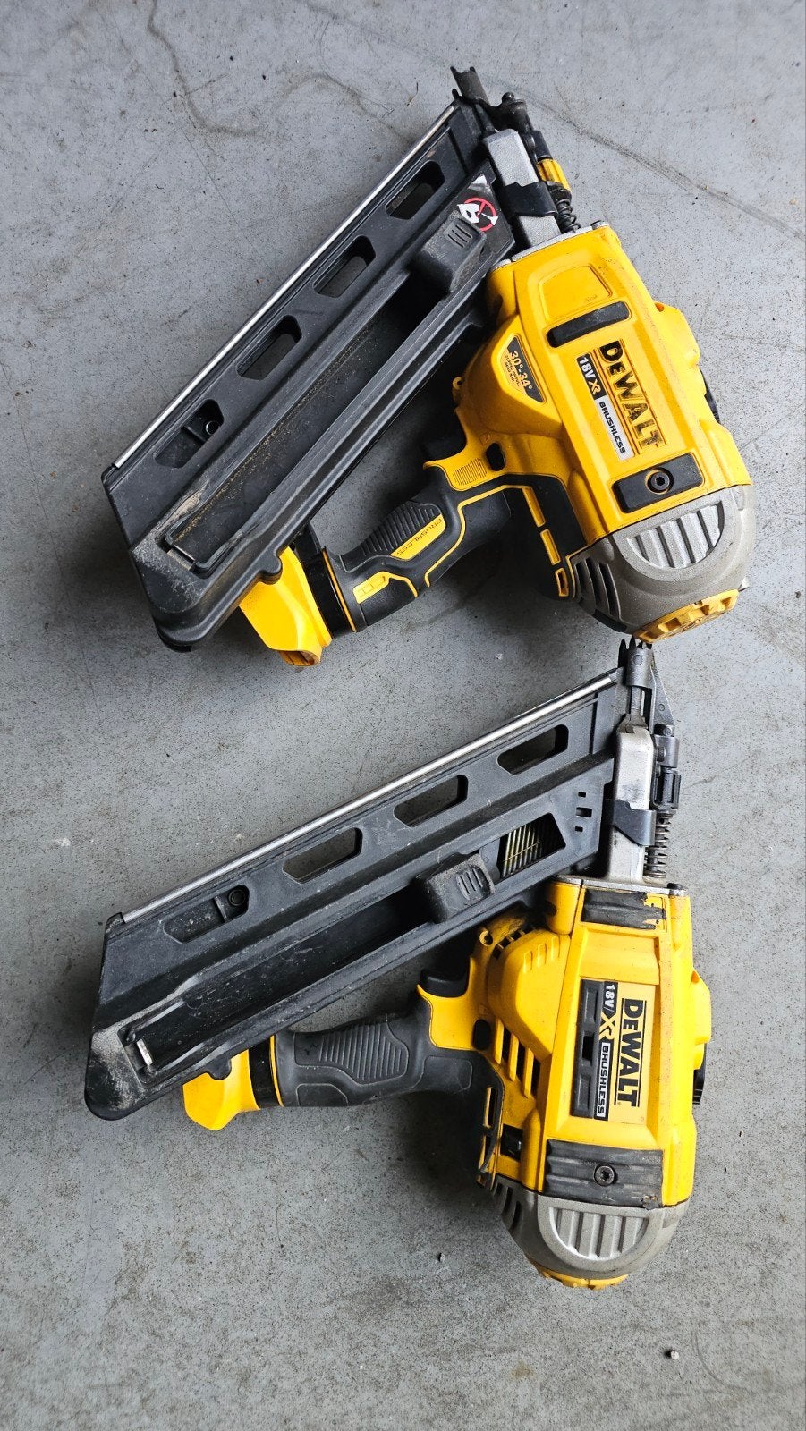 Dewalt nagels pistolen, Ophalen, DeWalt
